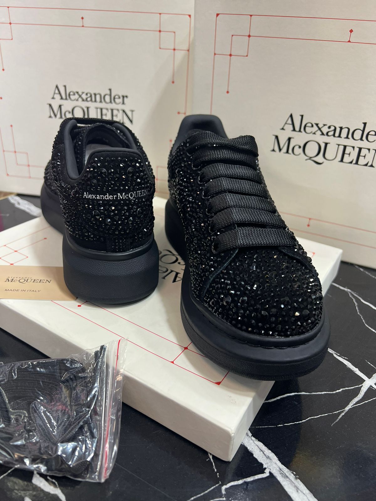 Tenis Alexander Mc Queen negros