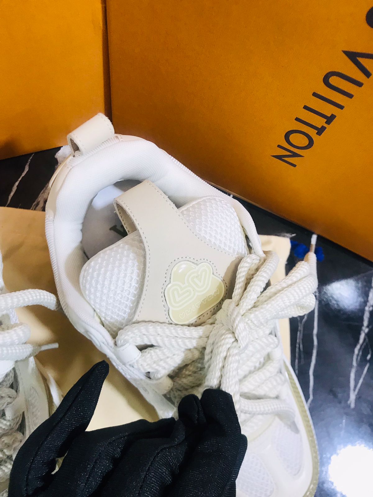 Louis Vuitton blancos Caballero