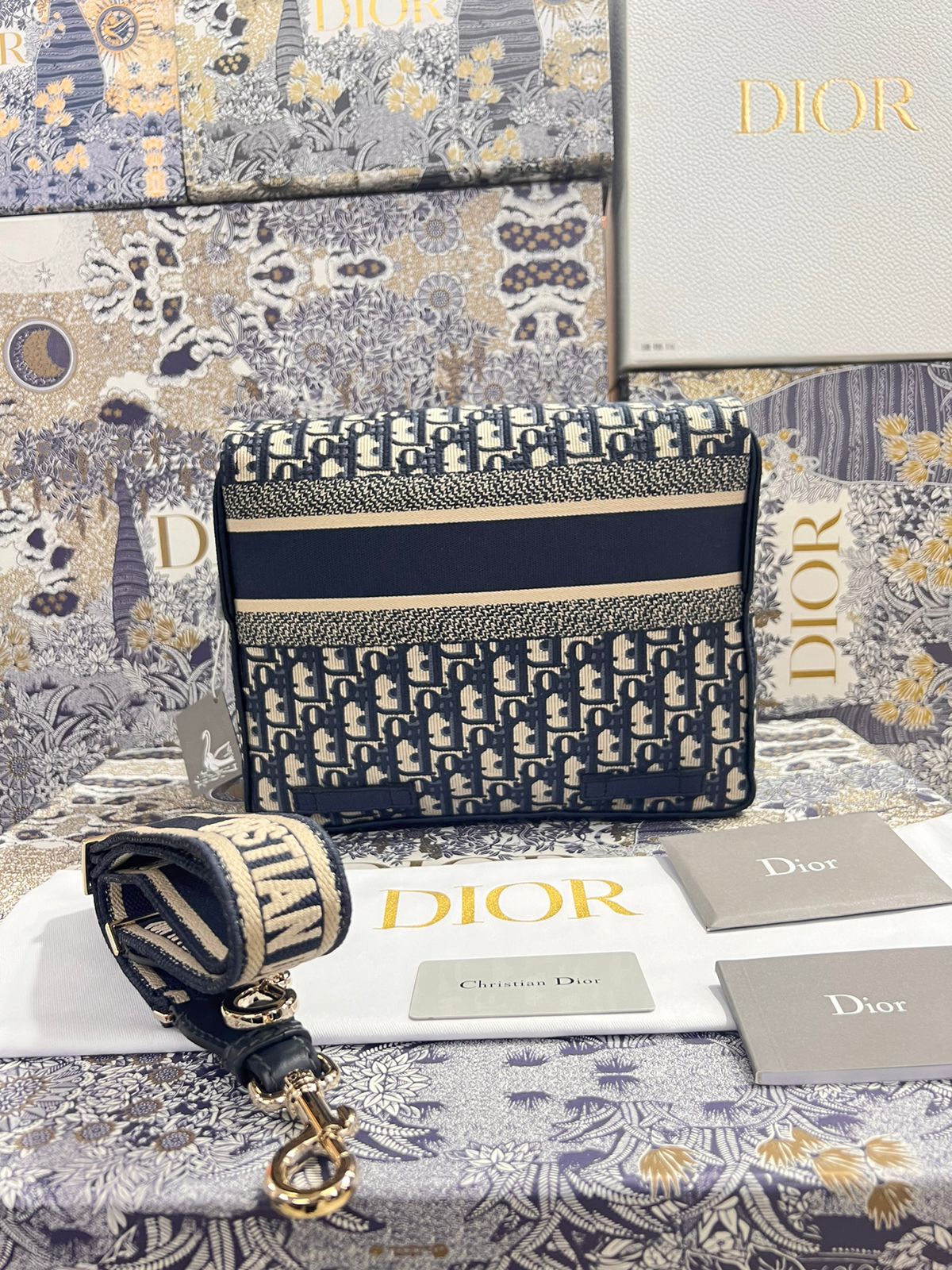 Christian Dior Negra Beige Bordada