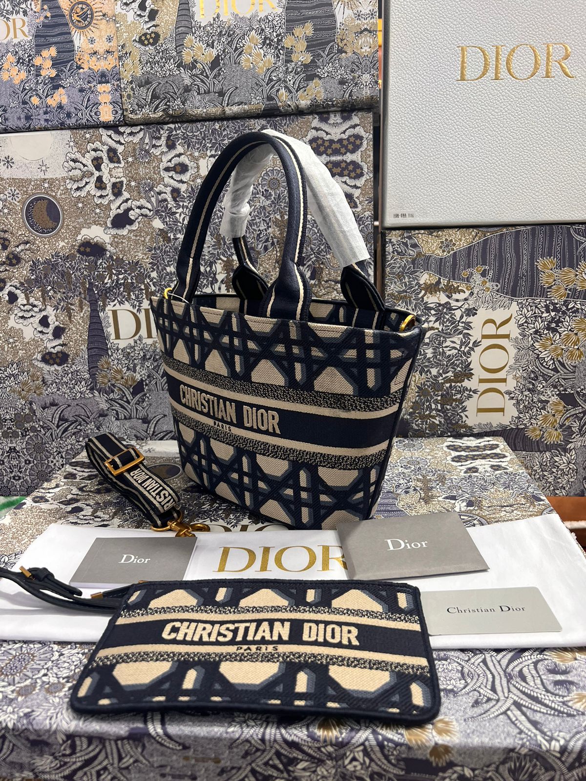 Christian Dior Negro Beige Bordada