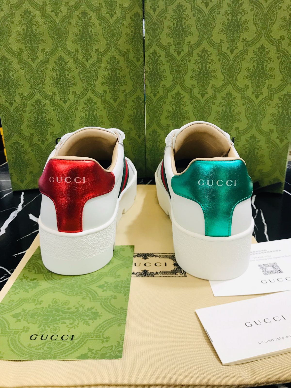 Gucci Tenis color blanco