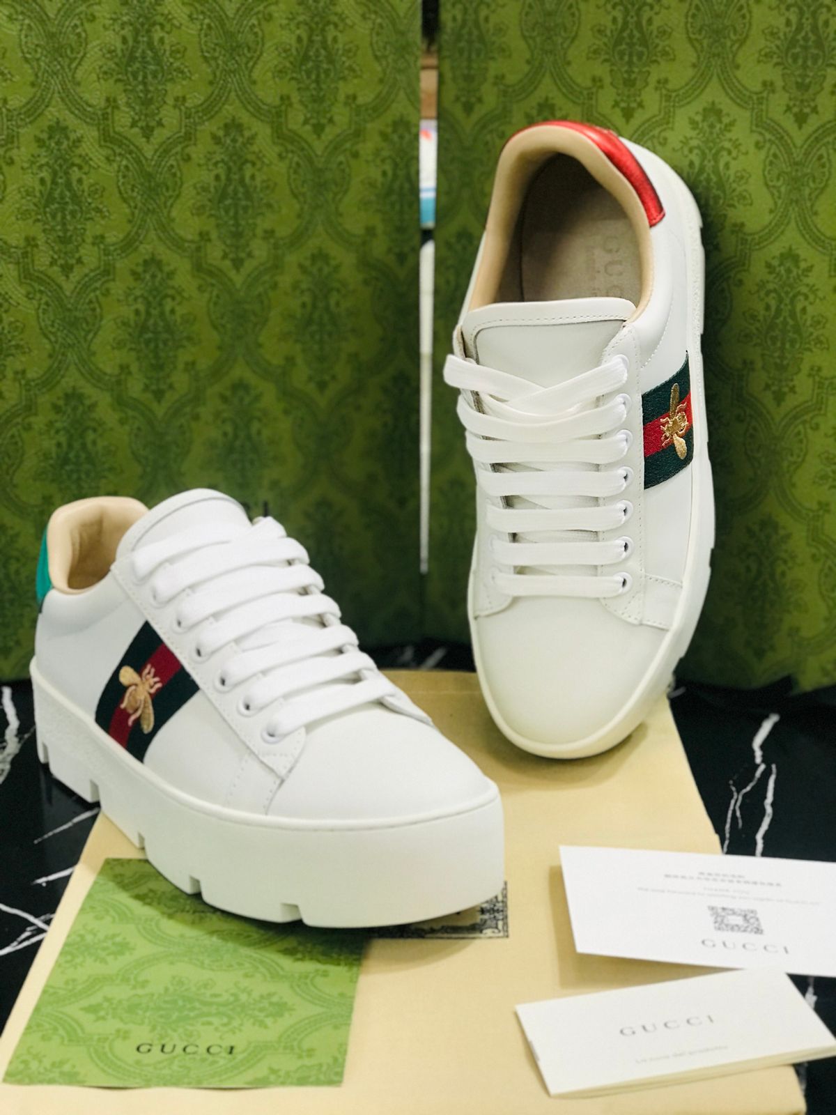 Gucci Tenis color blanco