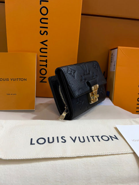 Louis Vuitton Negra Piel