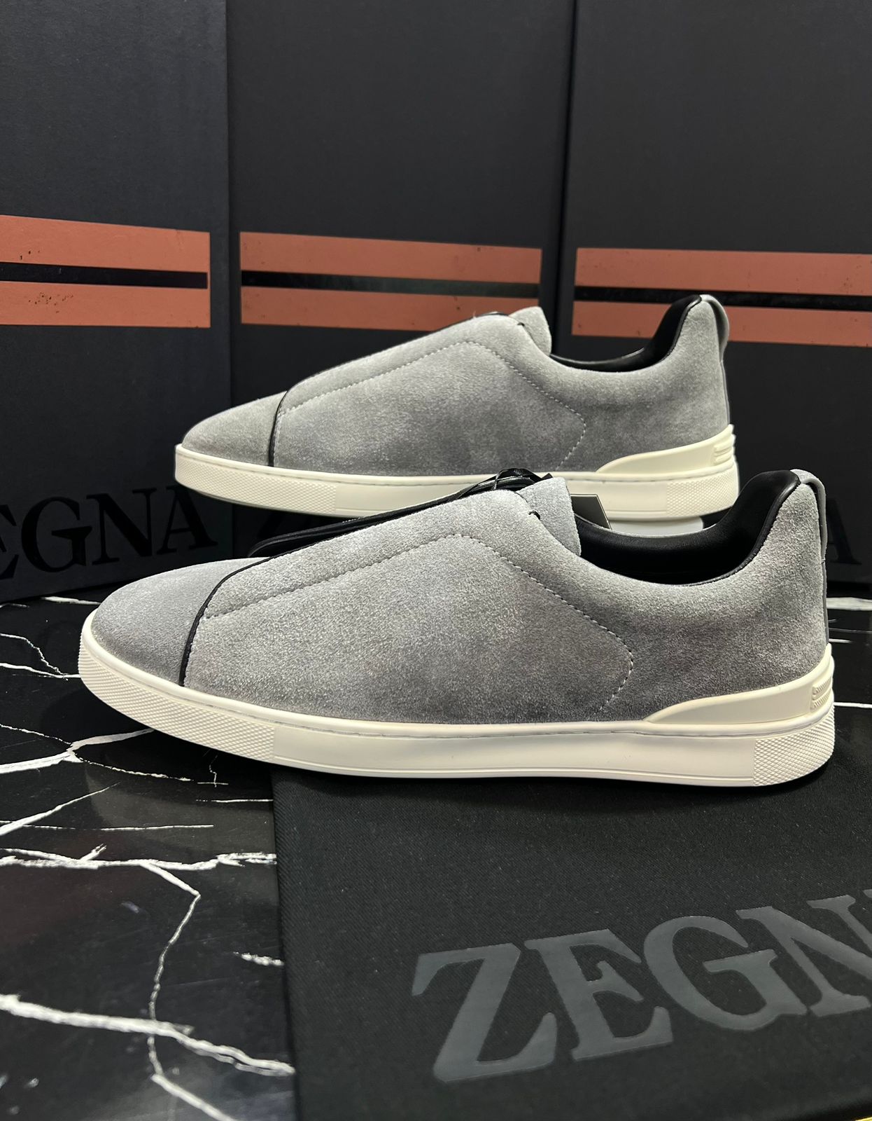 Zegna tenis color gris Caballero