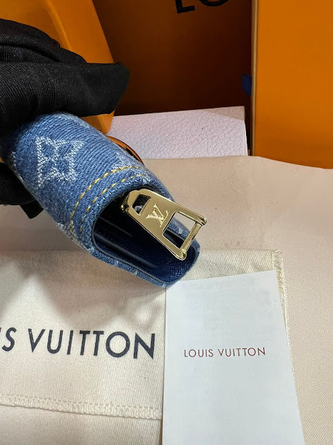 Louis Vuitton Azul Bordada Mezclilla