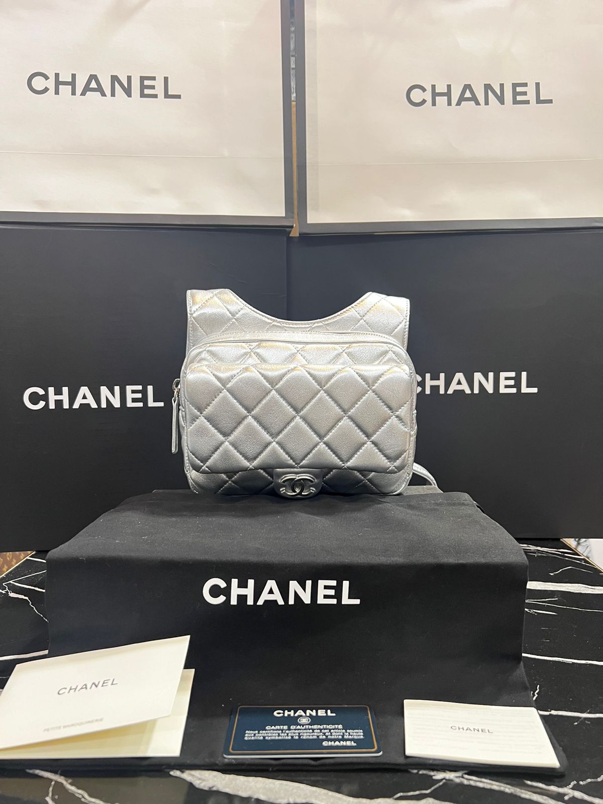 Chanel Edición Especial Plateado Piel