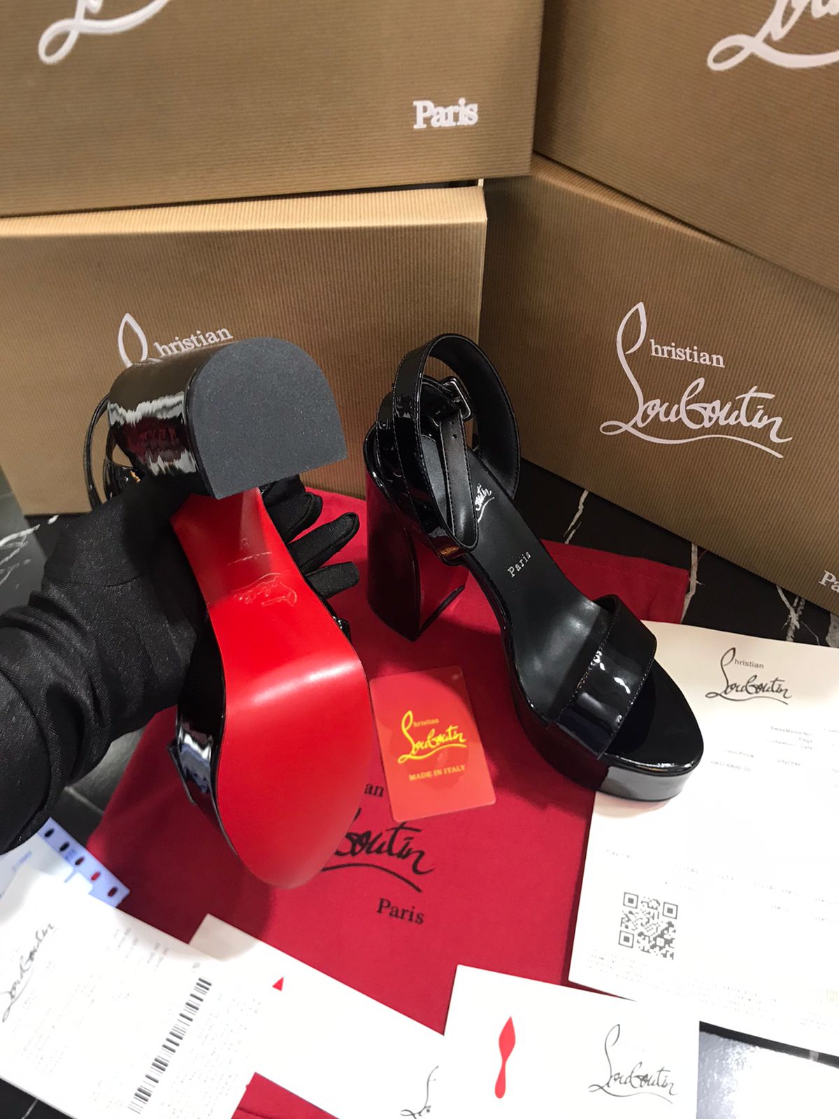 Louboutin Tacones negros