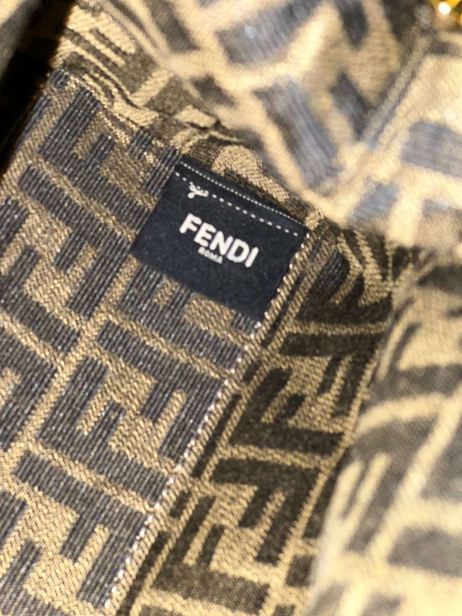 Fendi Negra Piel