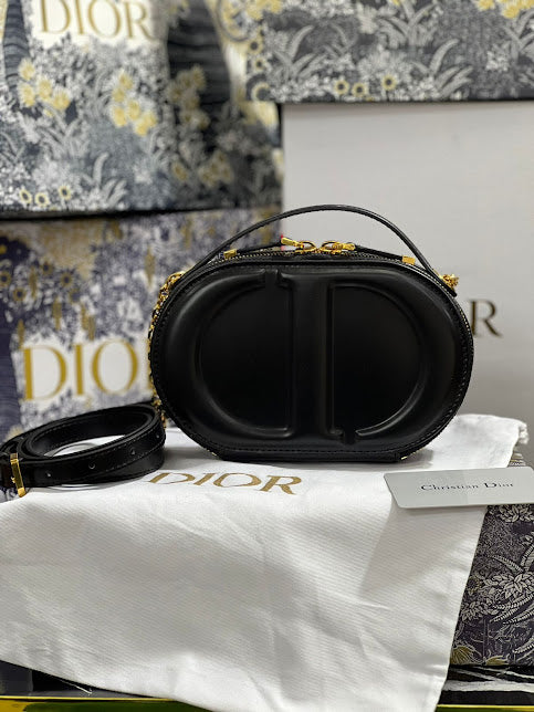 Christian Dior Ovalada Negro Piel