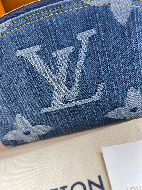 Louis Vuitton Azul Bordada Mezclilla