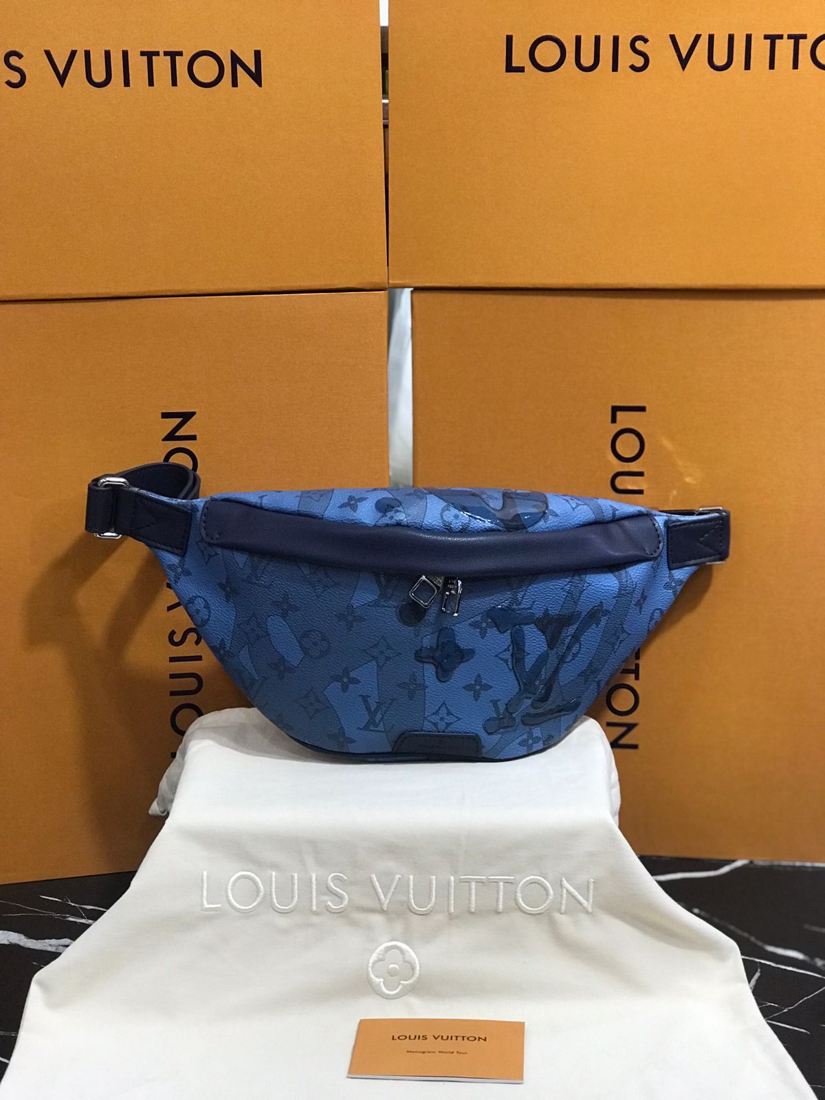 Louis Vuitton Canguro Azul Fuerte Piel