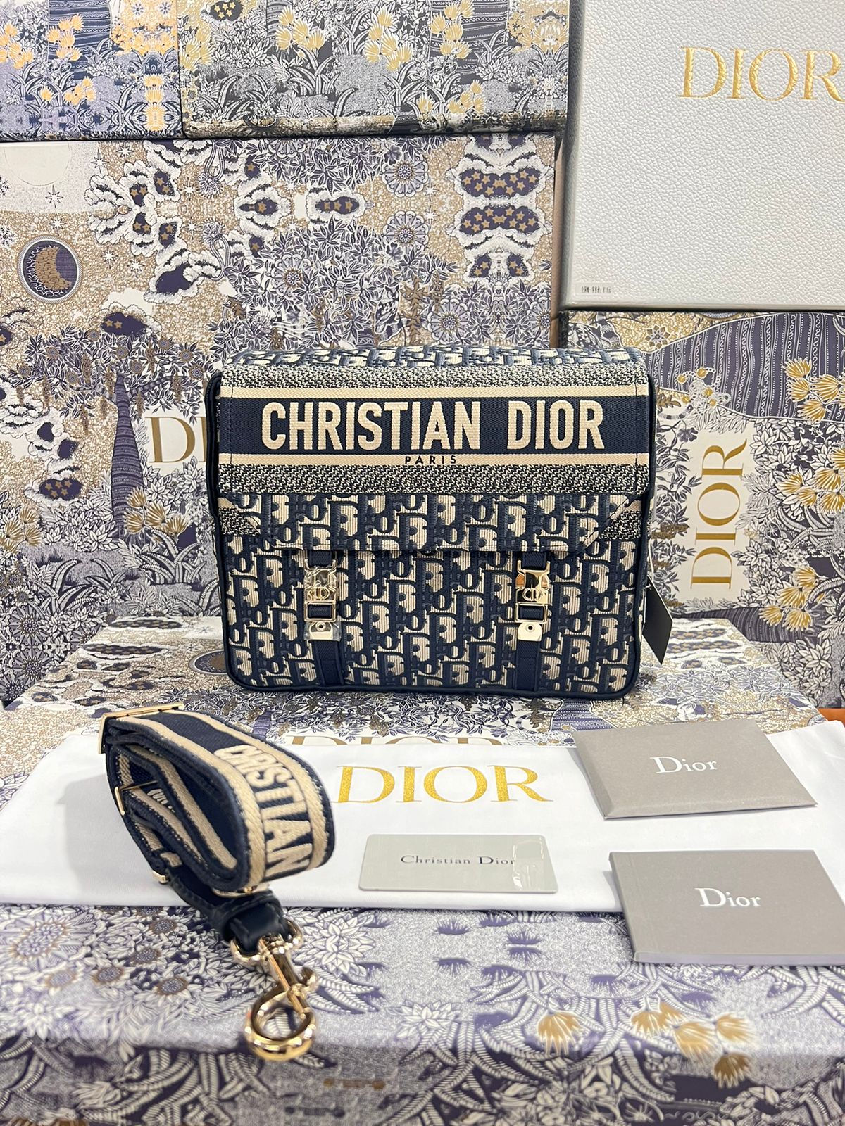 Christian Dior Negra Beige Bordada