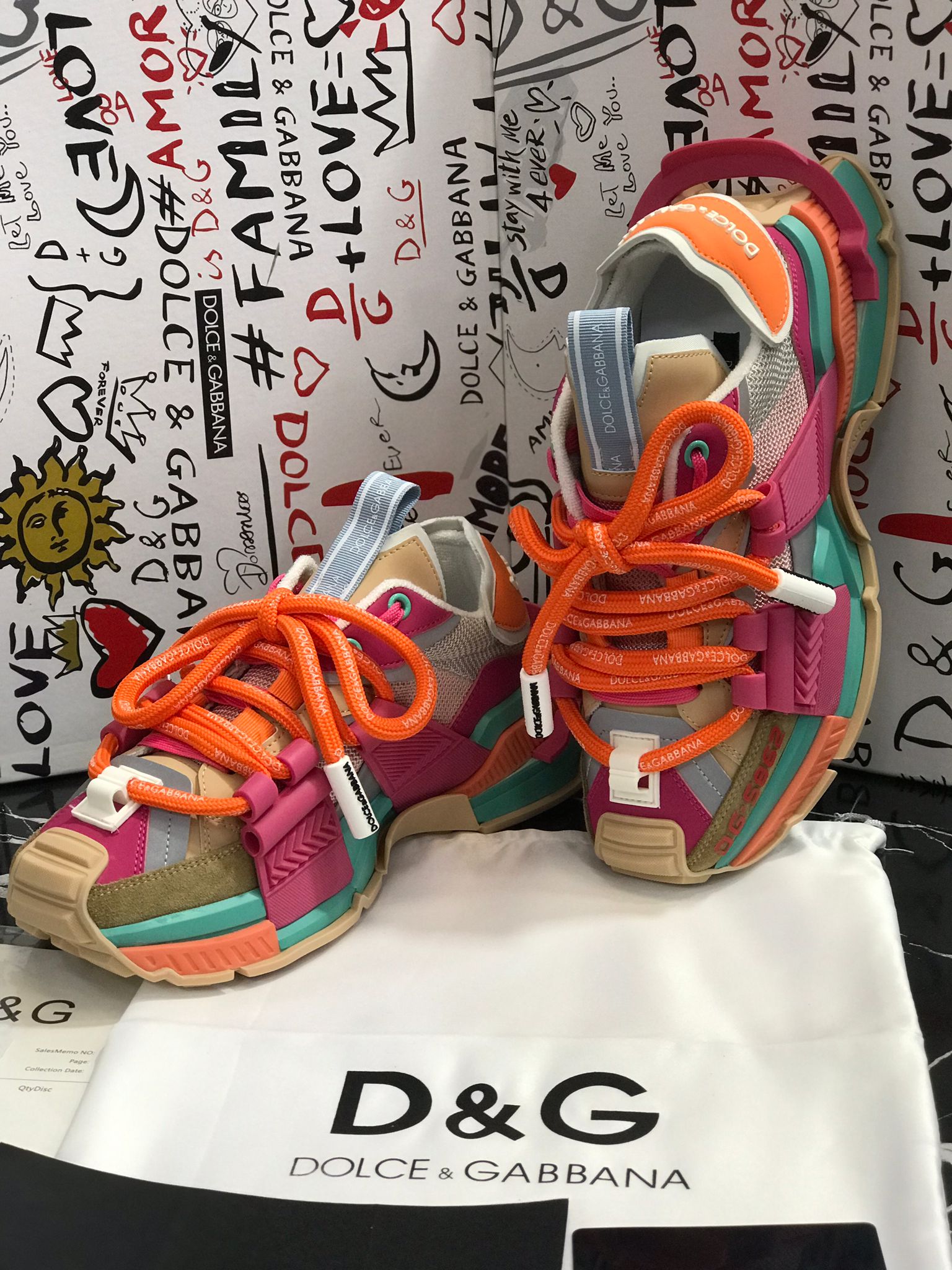 Dolce Gabbana Tenis de colores