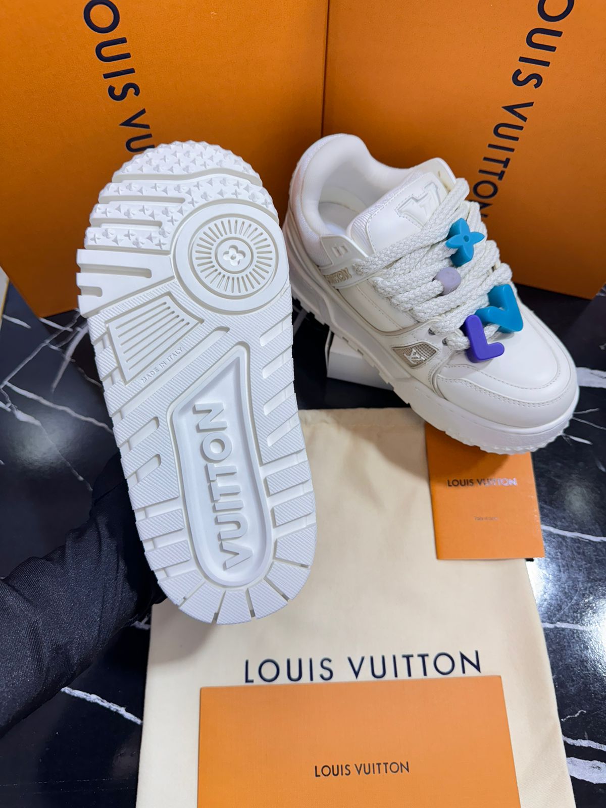 Louis Vuitton ZAPATOS BLANCOS