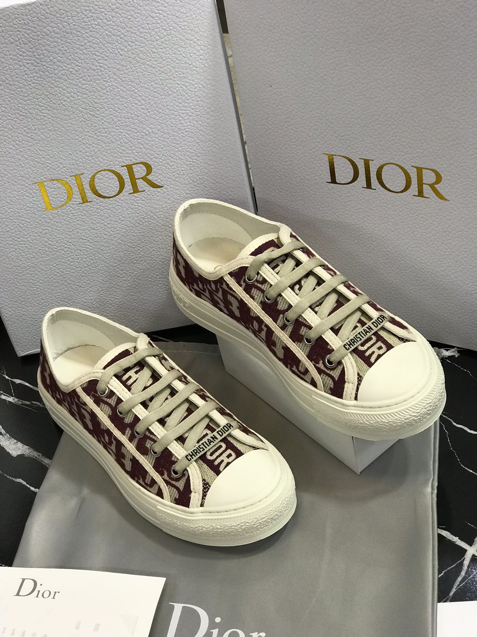 Tenis Dior