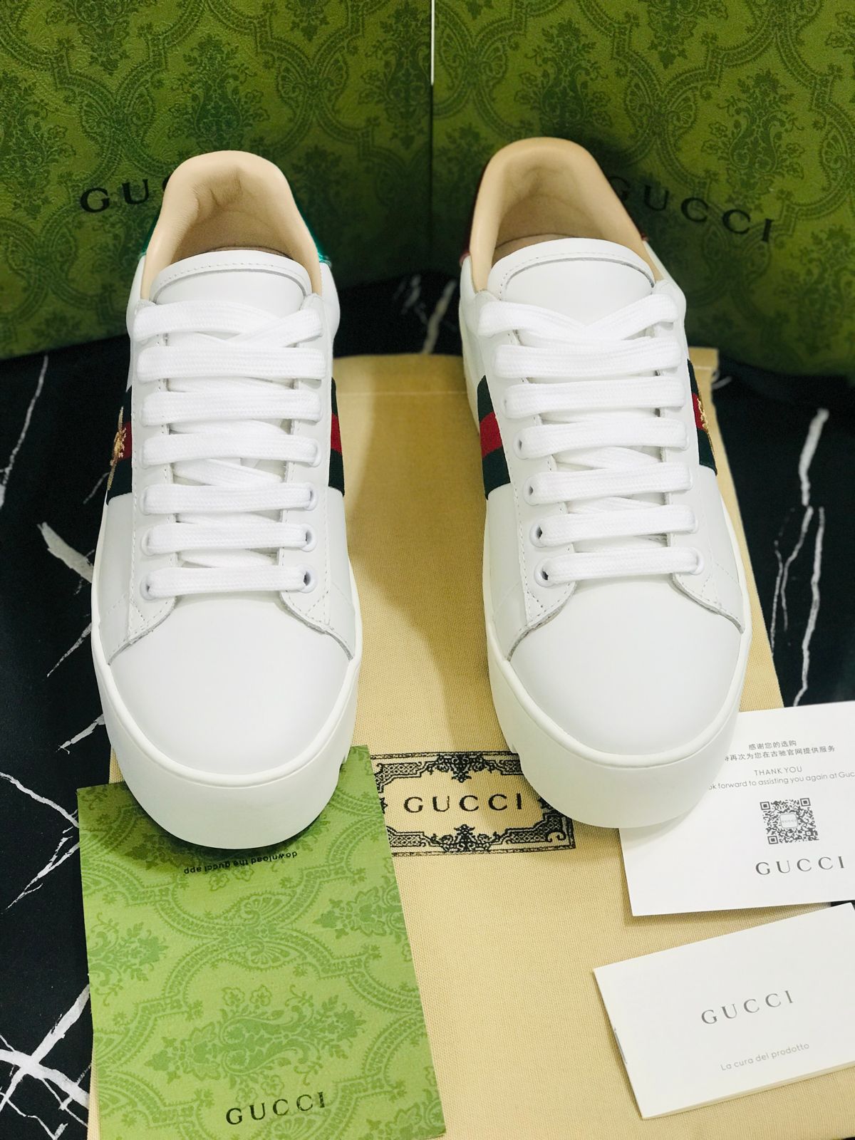 Gucci Tenis color blanco