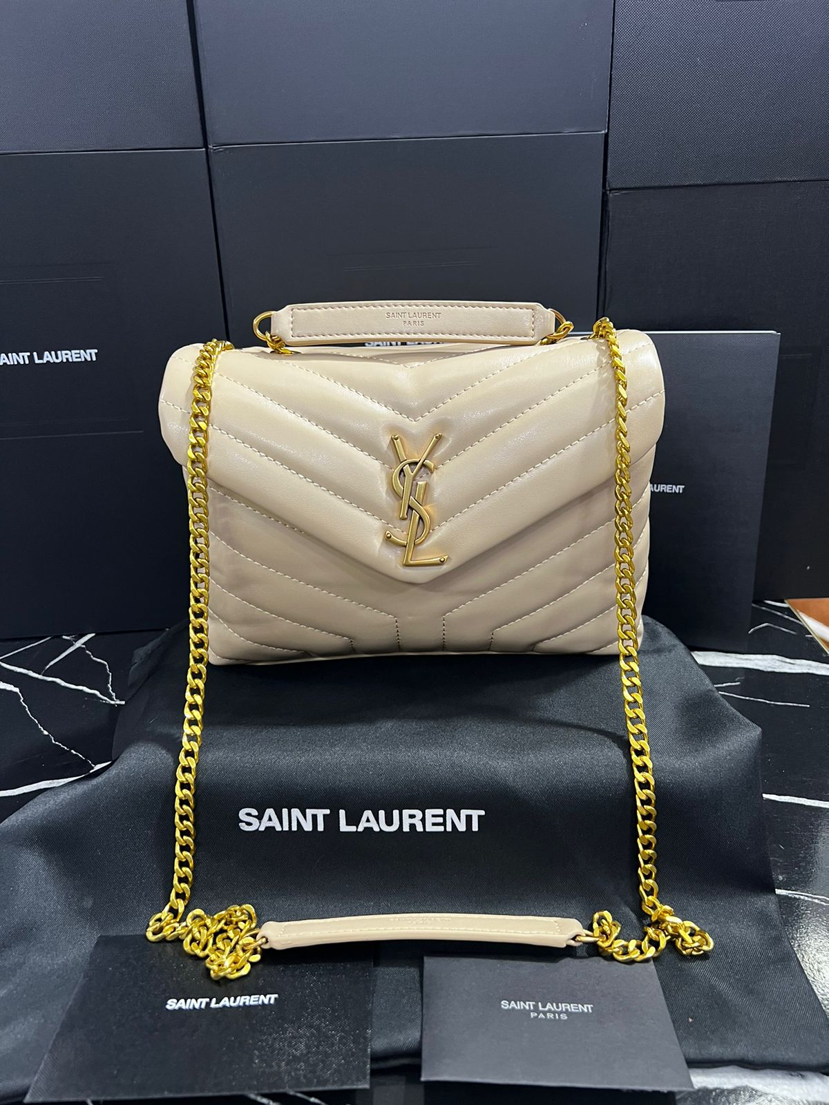 Saint Laurent  Beige Piel