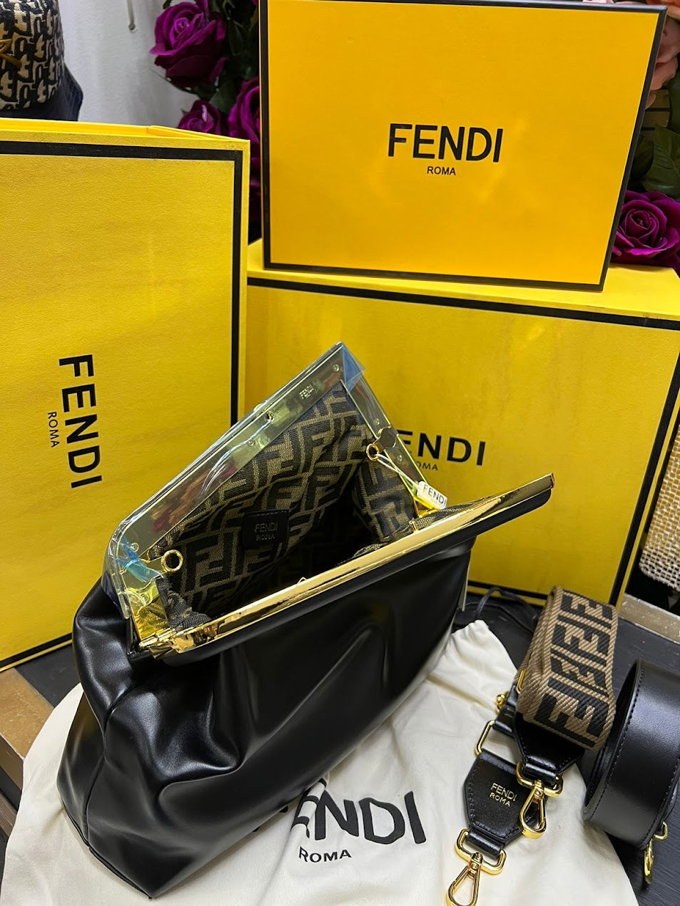 Fendi Negra Piel