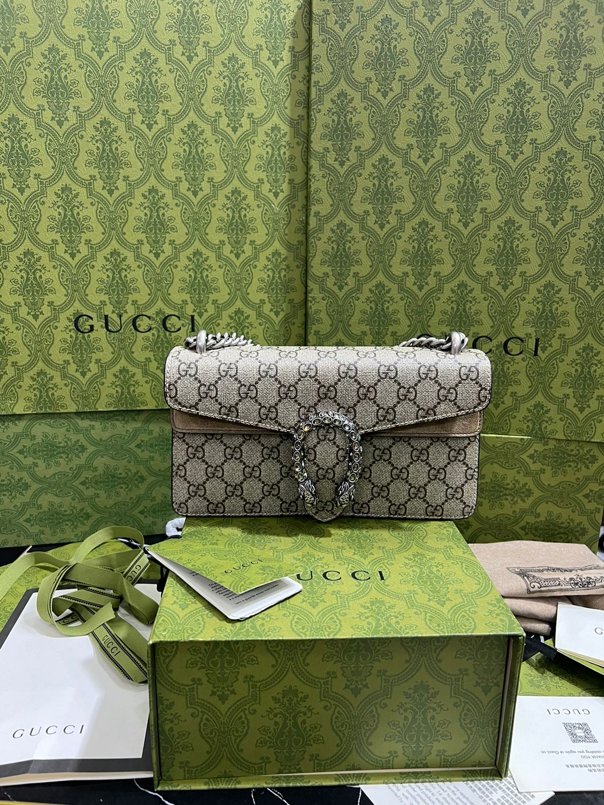 Gucci Café Cadena Plateada Piel