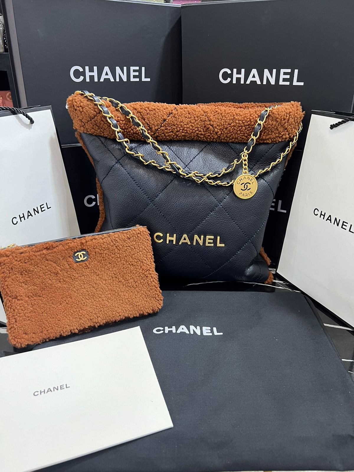 Chanel Negro Afelpado Café Piel