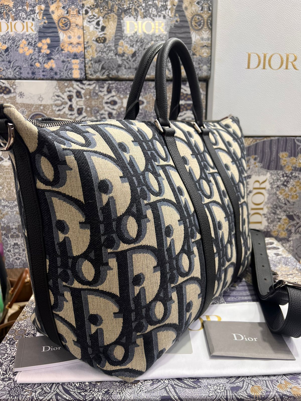 Christian Dior Bordada con Piel