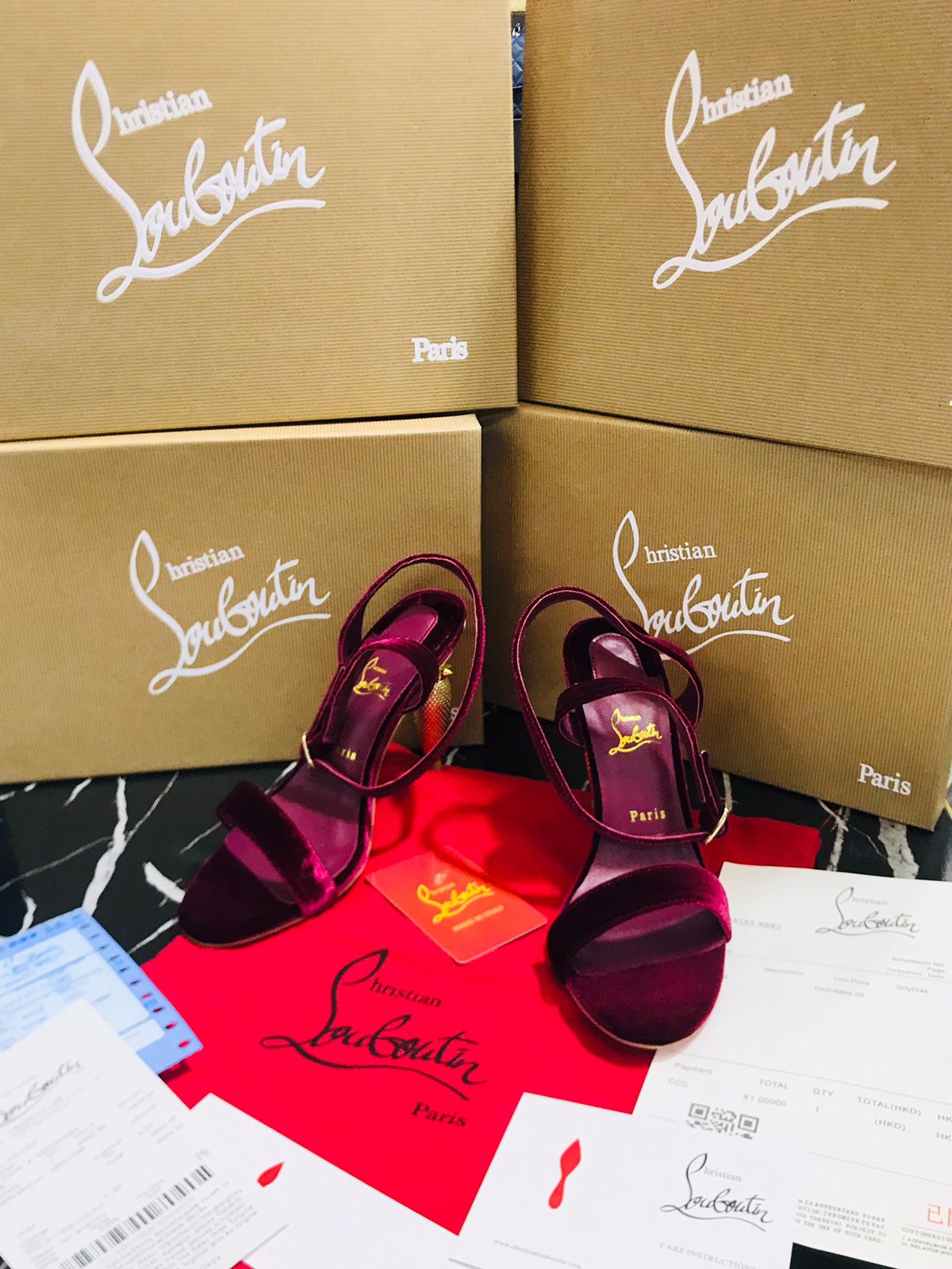 Louboutin Tacon Dorado