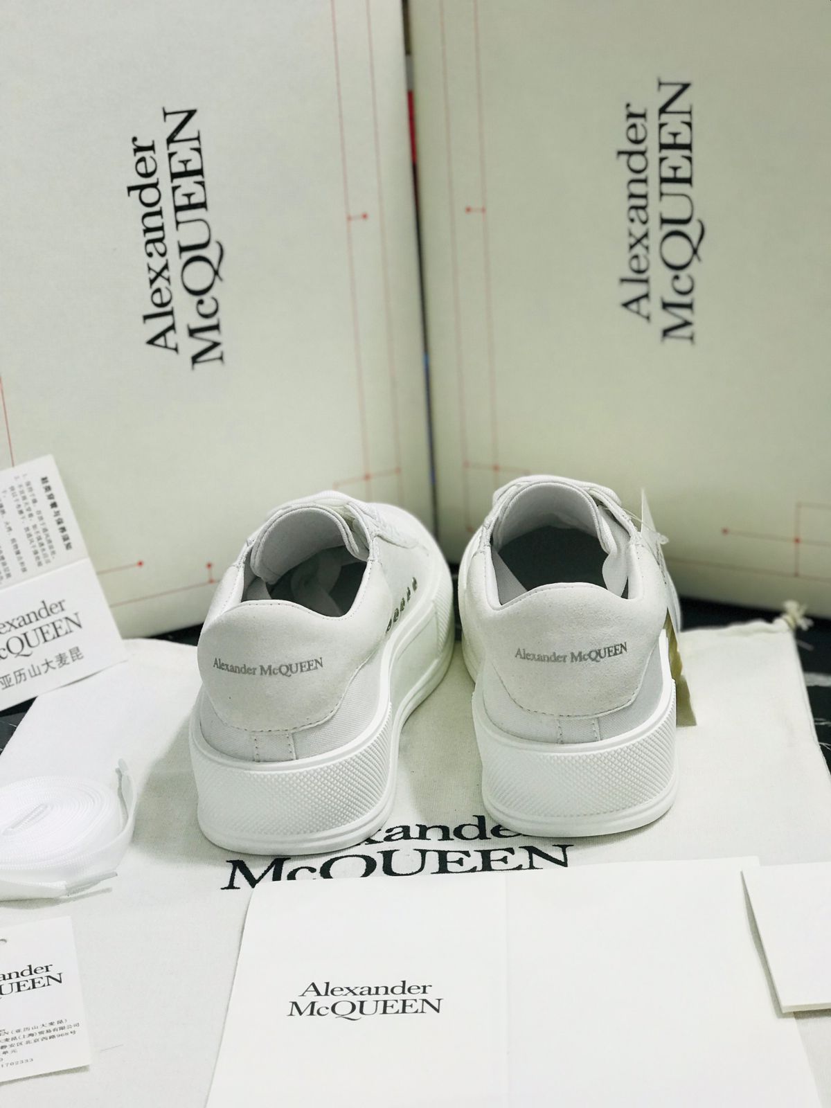 Tenis Alexander Mc Queen BLANCOS