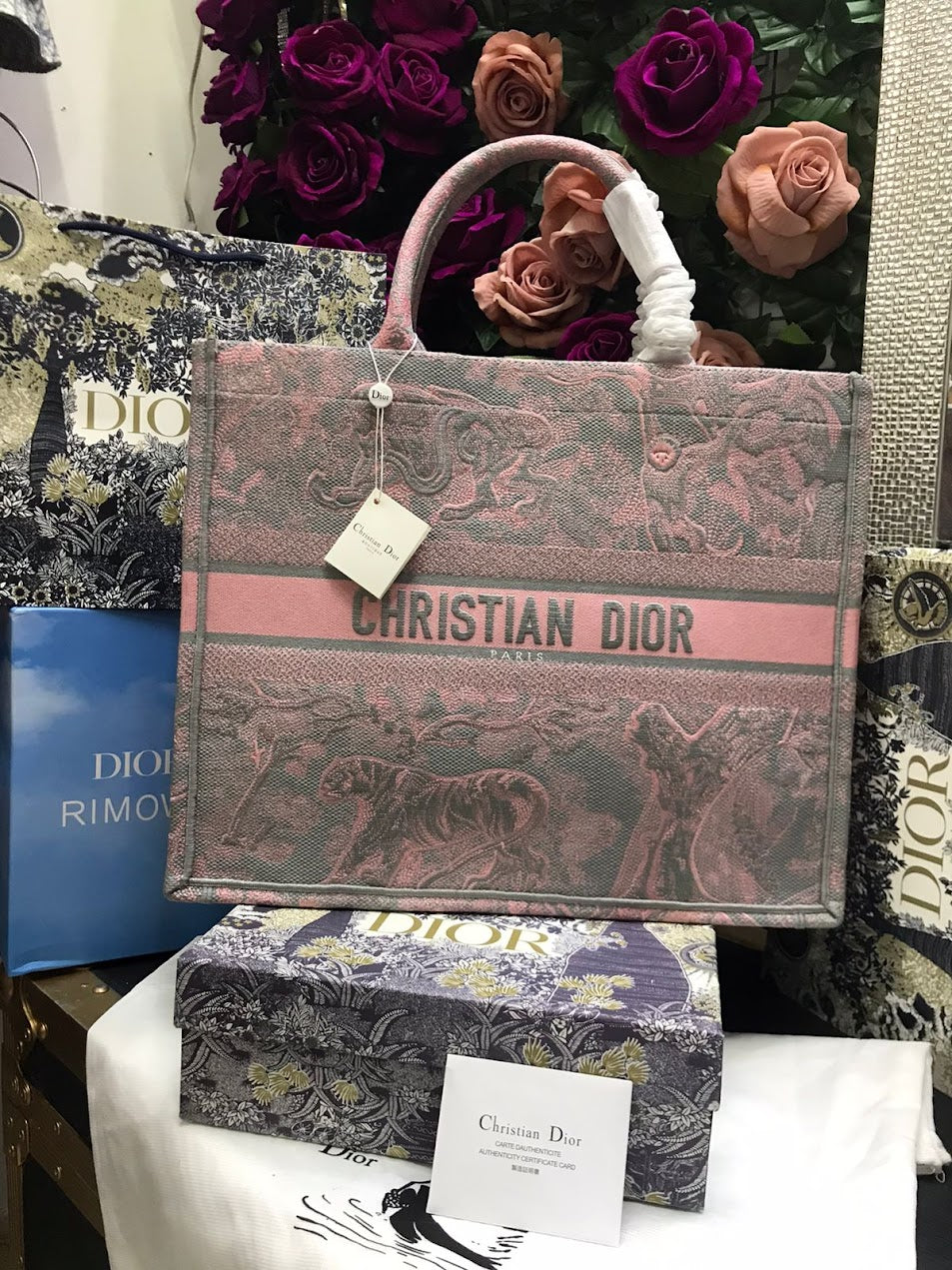 Christian Dior Rojo Patron Tigres Tela Bordada