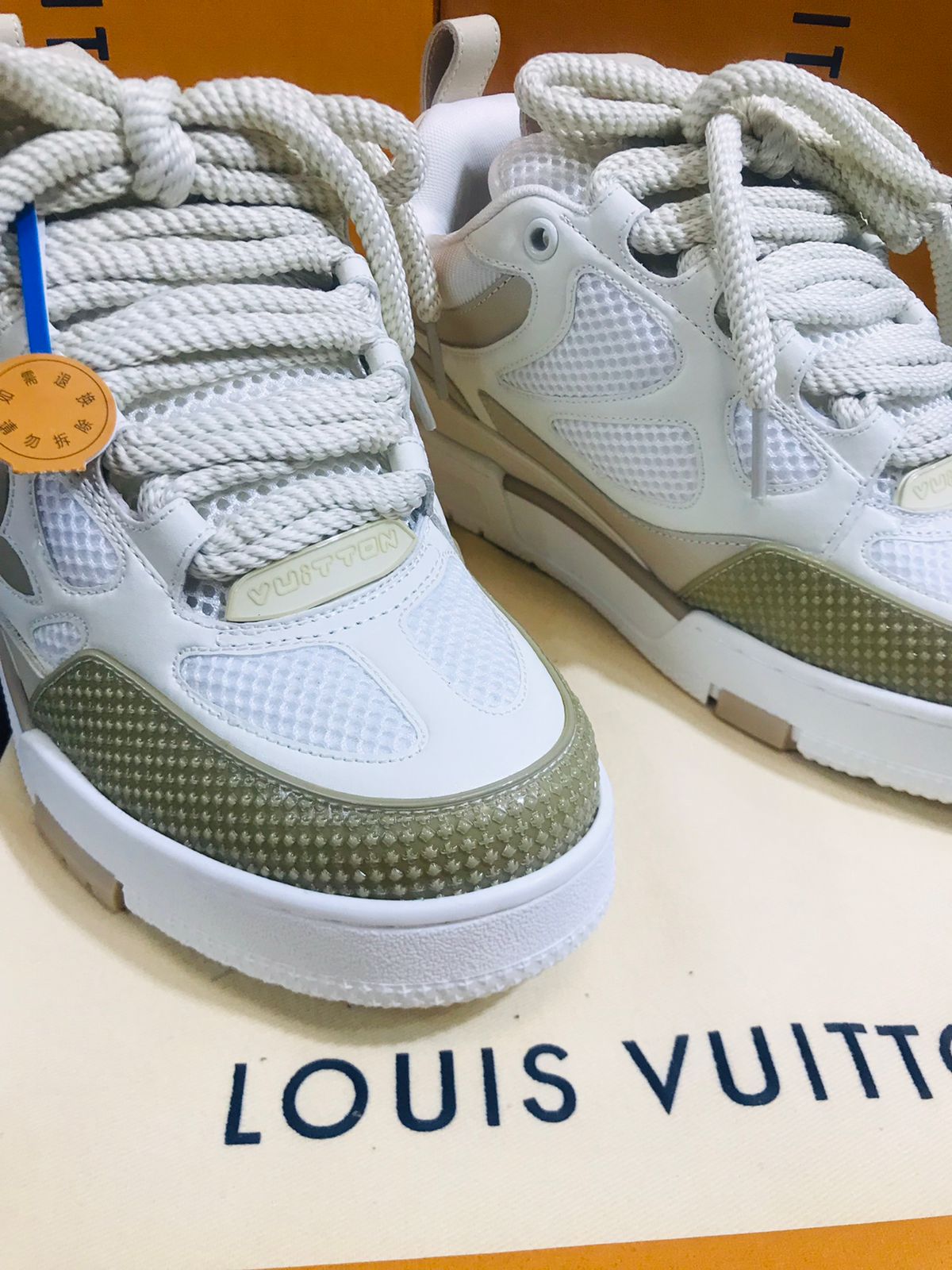 Louis Vuitton blancos Caballero