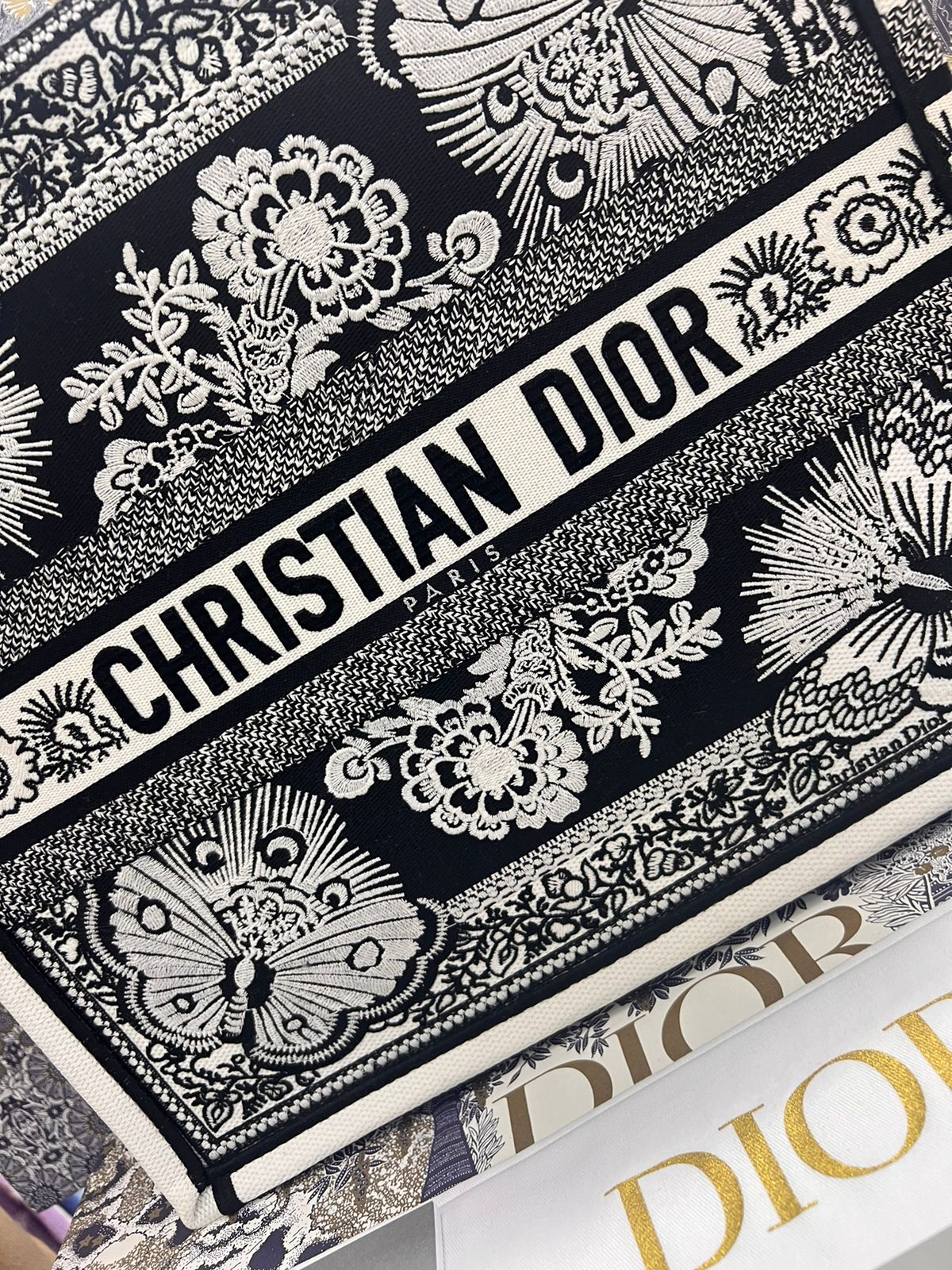 Christian Dior Negro Bordada Tela