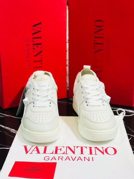 Valentino color blanco Caballero