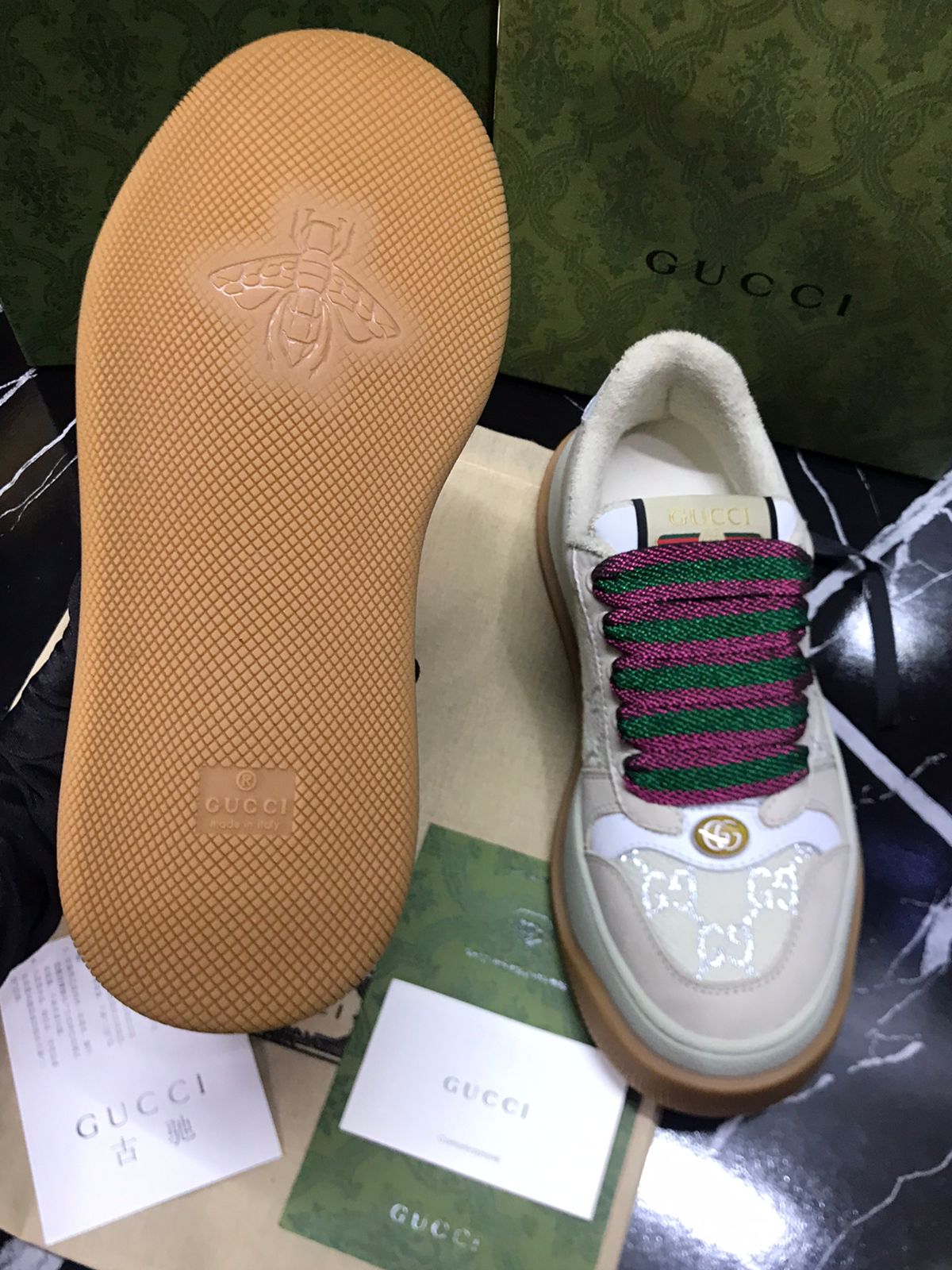 Gucci tenis café estilo casual