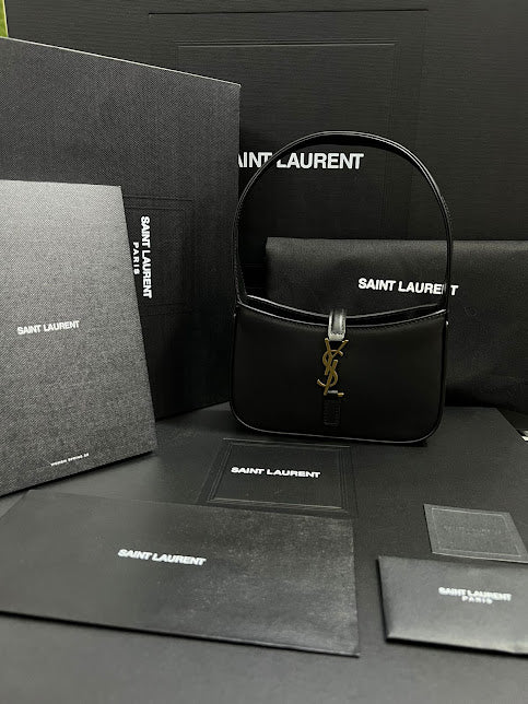 Saint Laurent Negra Piel