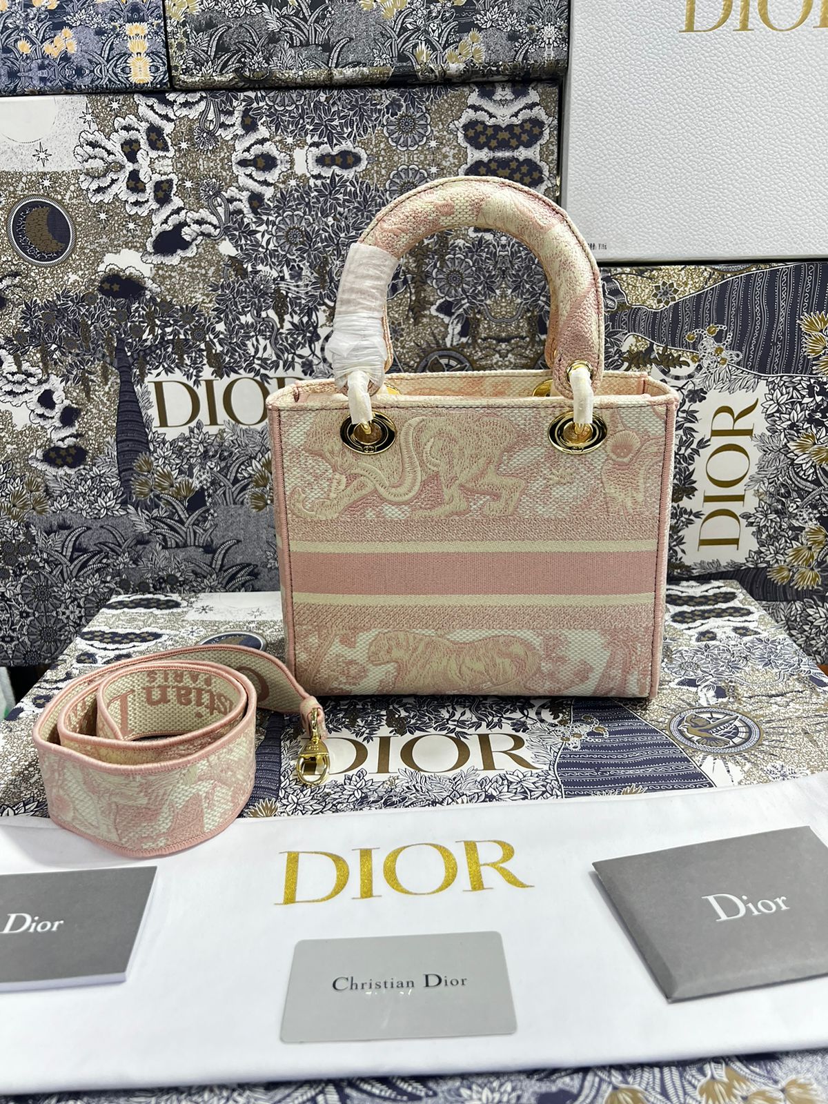 Christian Dior Rosa Bordada