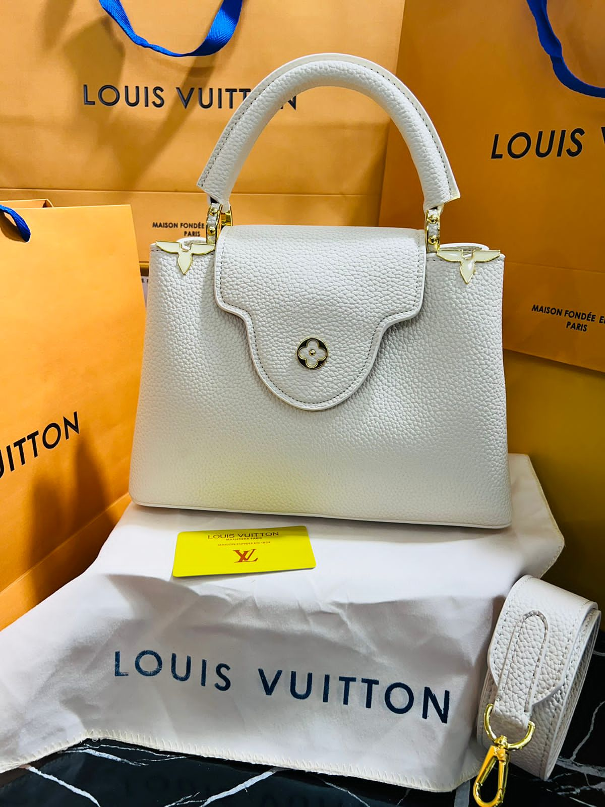 Louis Vuitton Capucine Blanco Piel