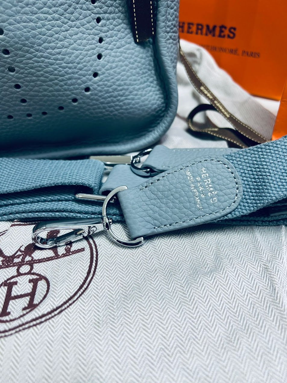 Hermes Azul Bordado H Piel