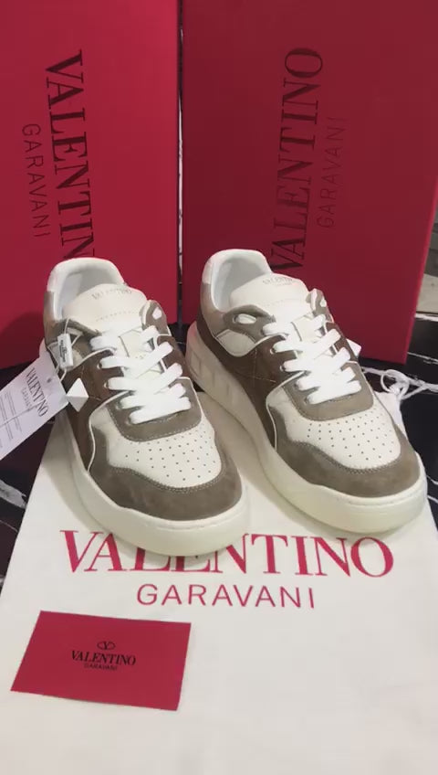 Valentino tenis casual color café Caballero