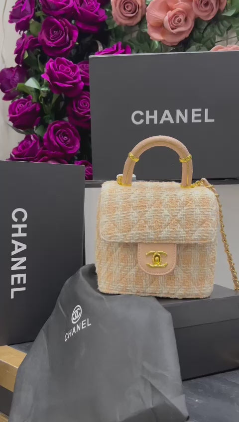 Chanel Blanco con Rosa Crochet con Piel