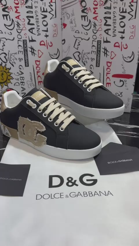 Dolce Gabbana color negro con blanco Caballero