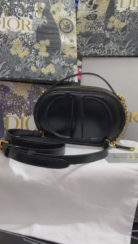 Christian Dior Ovalada Negro Piel