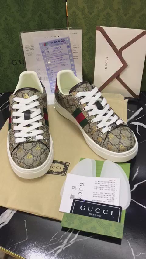 Zapatos Gucci $5750 con cubrepolvo certificado y caja