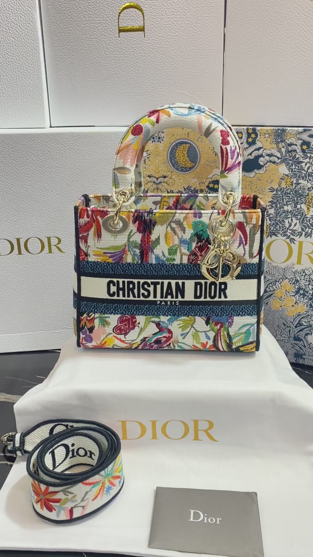 Christian Dior Bordada Patrón Aves Tela