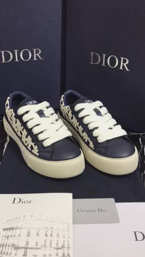 Christian Dior tenis color negro Caballero