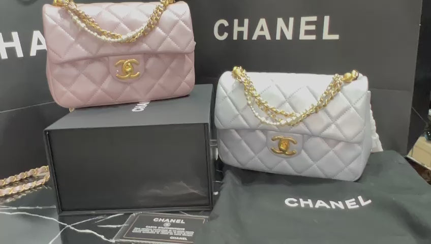 Chanel Edición Especial Brillante Plateada Piel