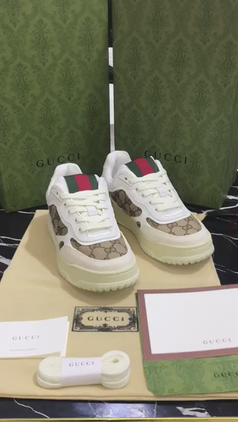 Gucci Tenis color blancos