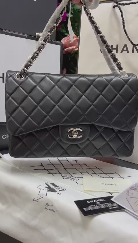 Chanel Maxi Negra Piel