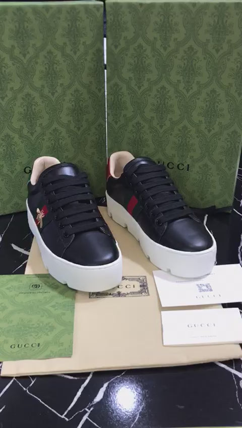 Gucci Tenis con Estampado