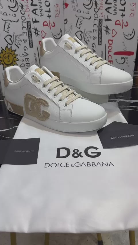 Dolce Gabbana color blancos con café Caballero