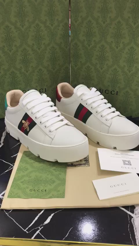 Gucci Tenis color blanco