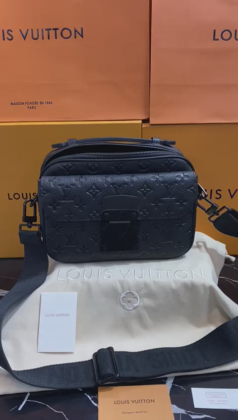 Louis Vuitton Negra Piel